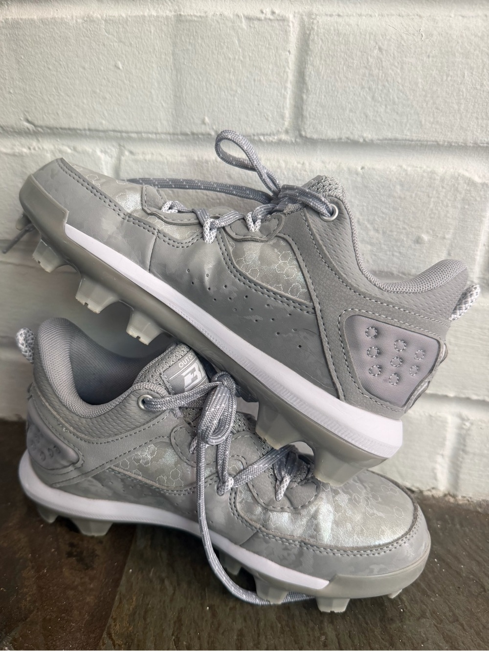 Under Armour cleats - Picture 4 of 8